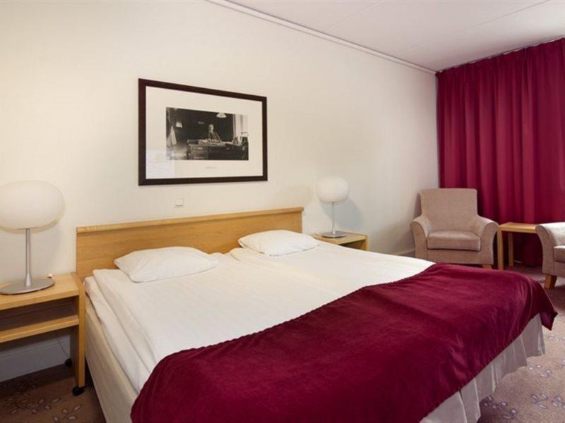 แคลเรียน คอลเลคชั่น โฮเต็ล อูมาน Hotel อูเมโอ ภายนอก รูปภาพ